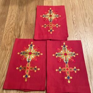 ANALI Ruby Cross Embroider Linen Guest Towels set of 3